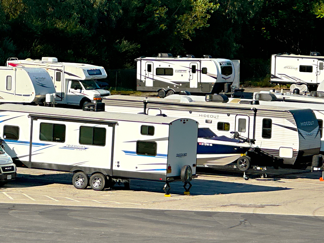 Outdoor Boat & RV Parking